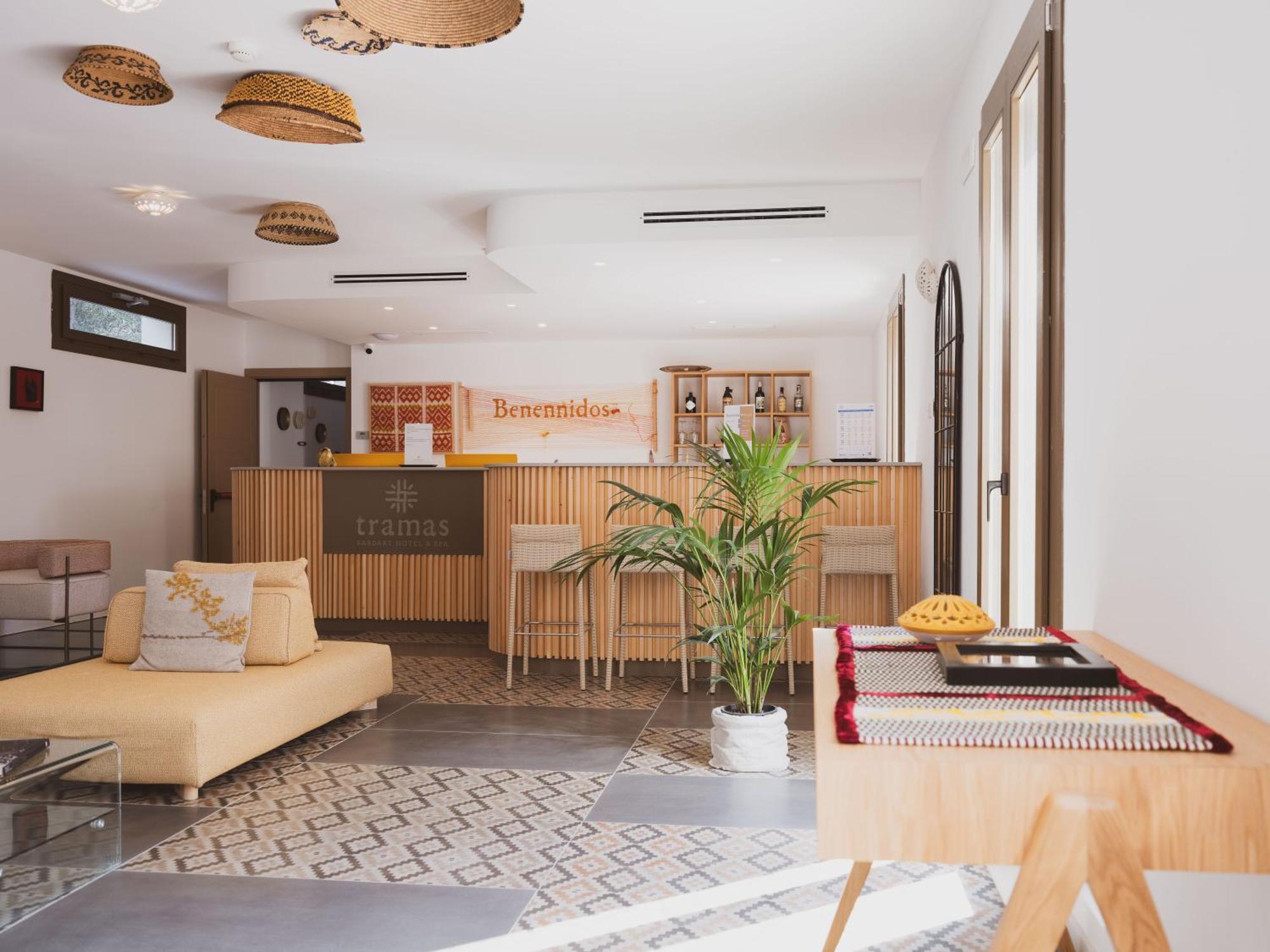 Tramas & Hotel 4*