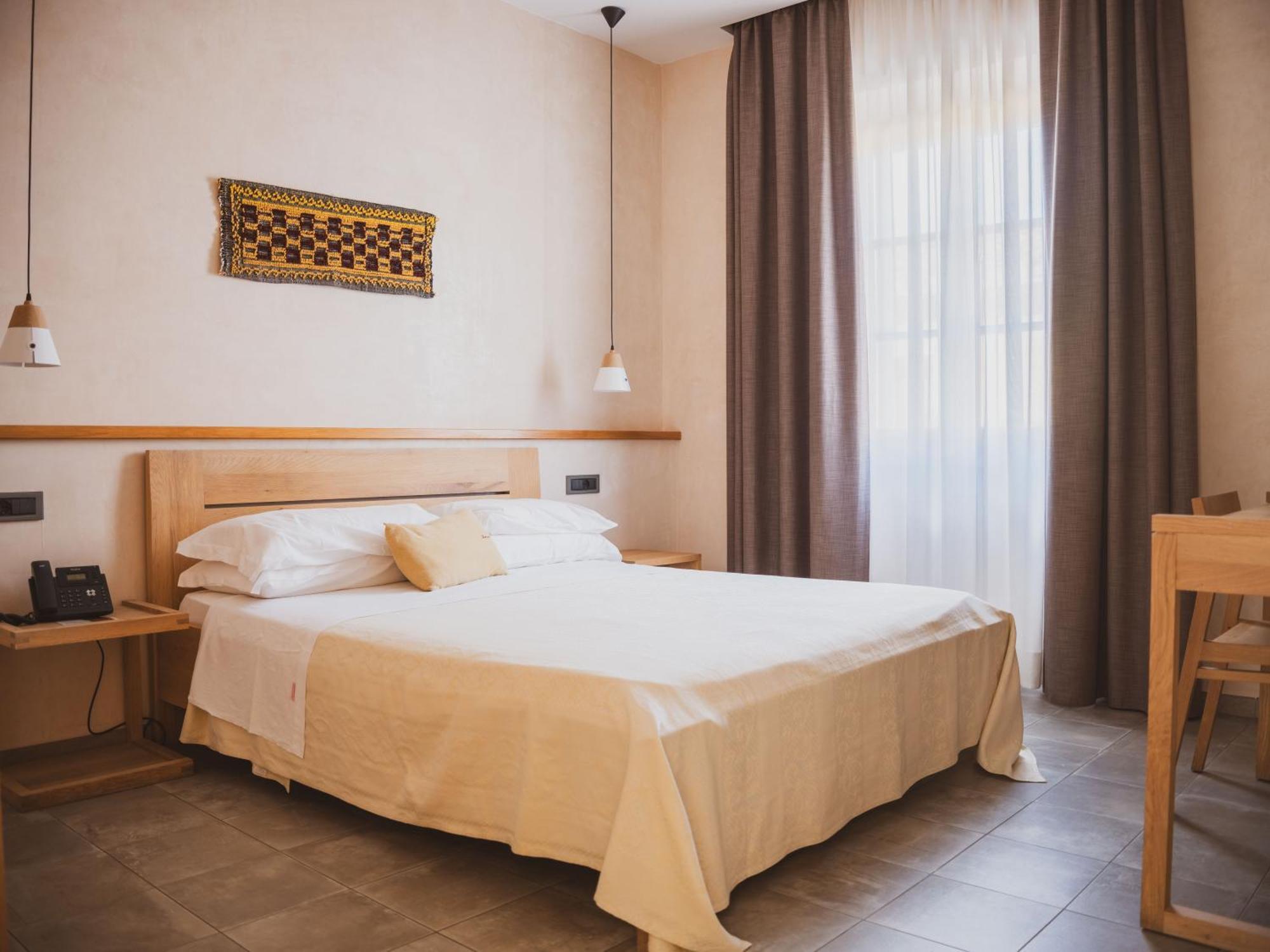 Tramas & Hotel 4*